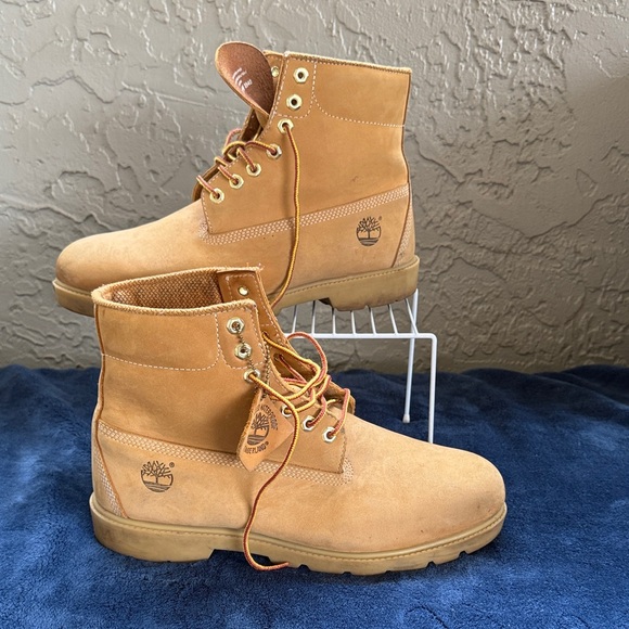 Timberland Classic Wheat Nubuck Boots with NWT Hat Bundled Men's Size 12 Timbs - Picture 1 of 16